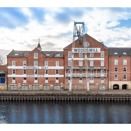 Apartman Riverside Apt - Heart Of The I Pass The Keys York