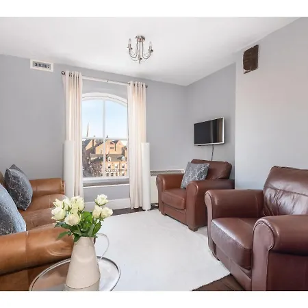 Riverside Apt - Heart Of The I Pass The Keys York
